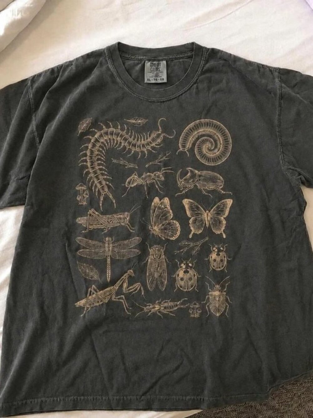 Comfort Colors Unisex Vintage Bug Graphic T-Shirt - Pepper